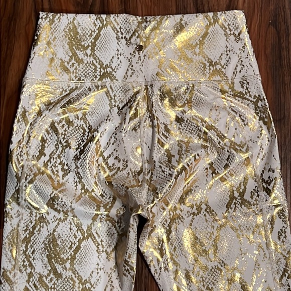 Fabletics Ultralux High Waisted Legging - Picture 13 of 16